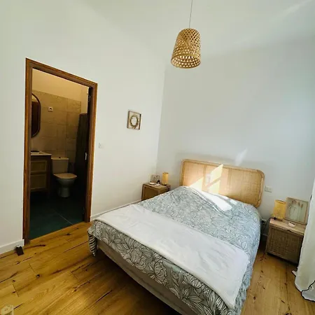 Appartement Au Coeur De L'Ecusson Nîmes Buitenkant foto